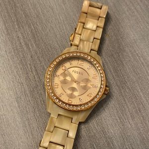 Fossil rose gold mother of pearl watch